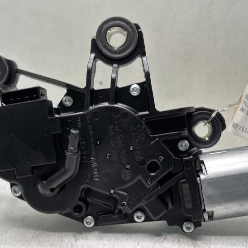 Moteur essuie glace arriere VOLKSWAGEN POLO 4 Photo n°3