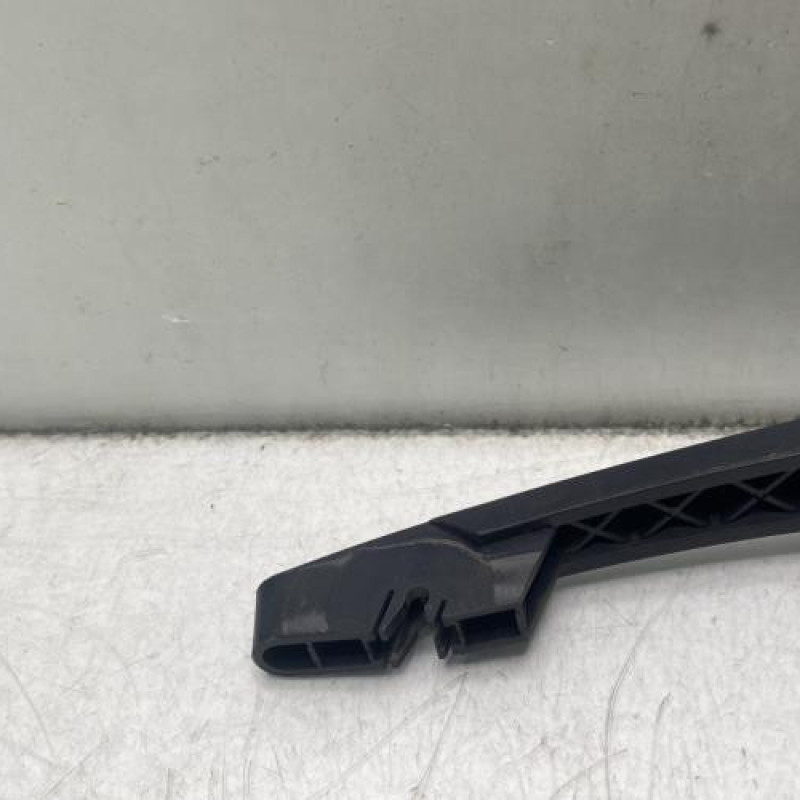 Bras essuie glace arriere PEUGEOT 208 1 Photo n°3