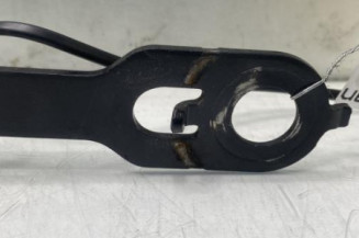 Attache ceinture avant gauche PEUGEOT 208 1