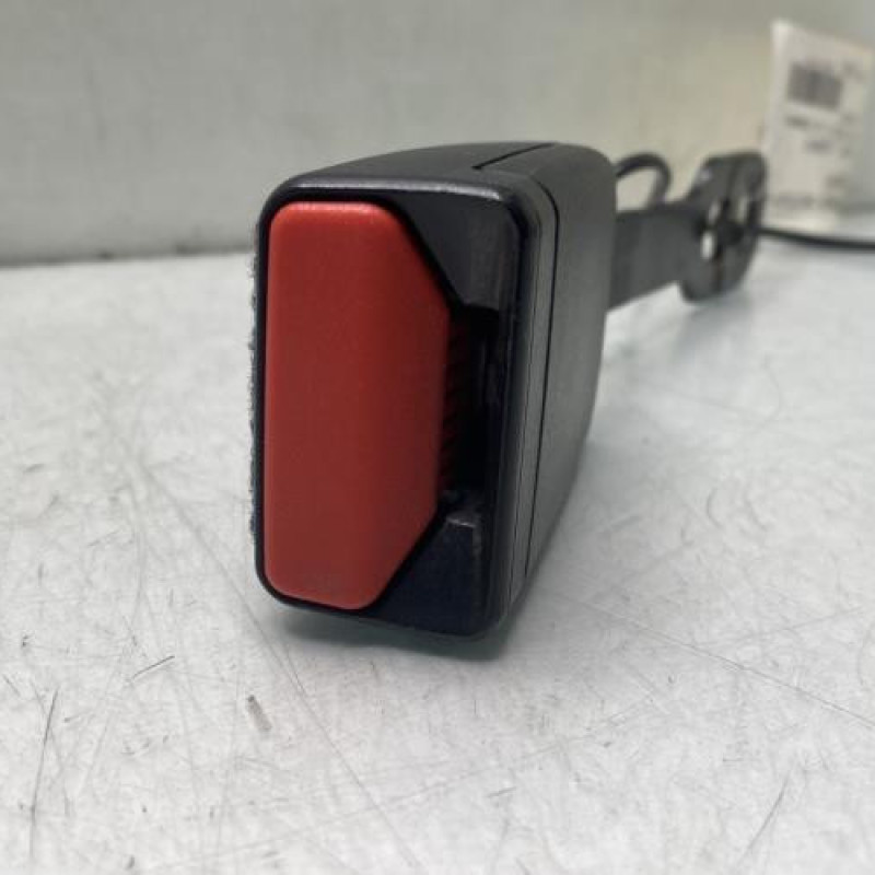 Attache ceinture avant gauche PEUGEOT 208 1 Photo n°4