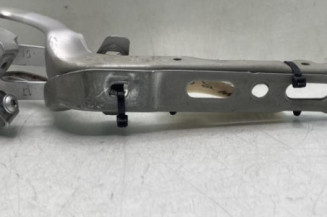 Charniere de capot PEUGEOT 208 1