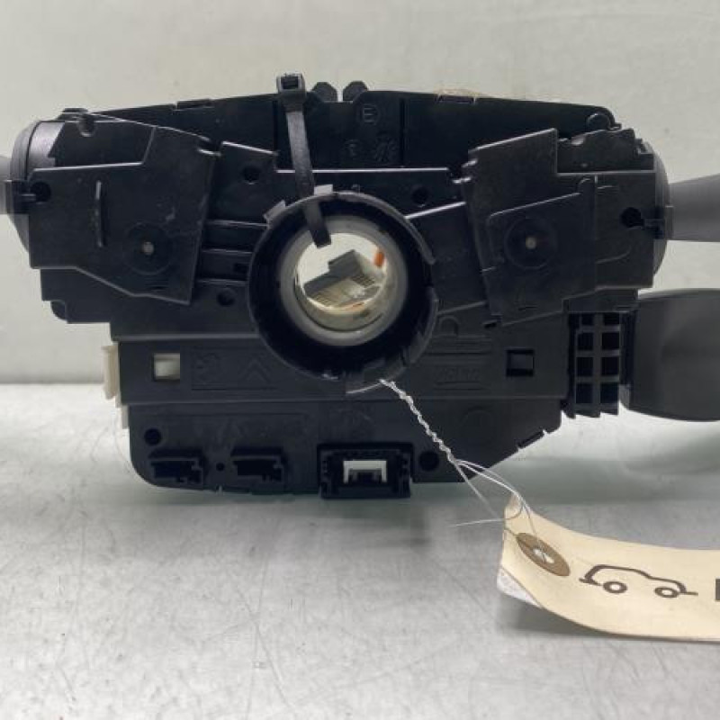 Com (Bloc Contacteur Tournant+Commodo Essuie Glace+Commodo Phare) PEUGEOT 208 1 Photo n°4