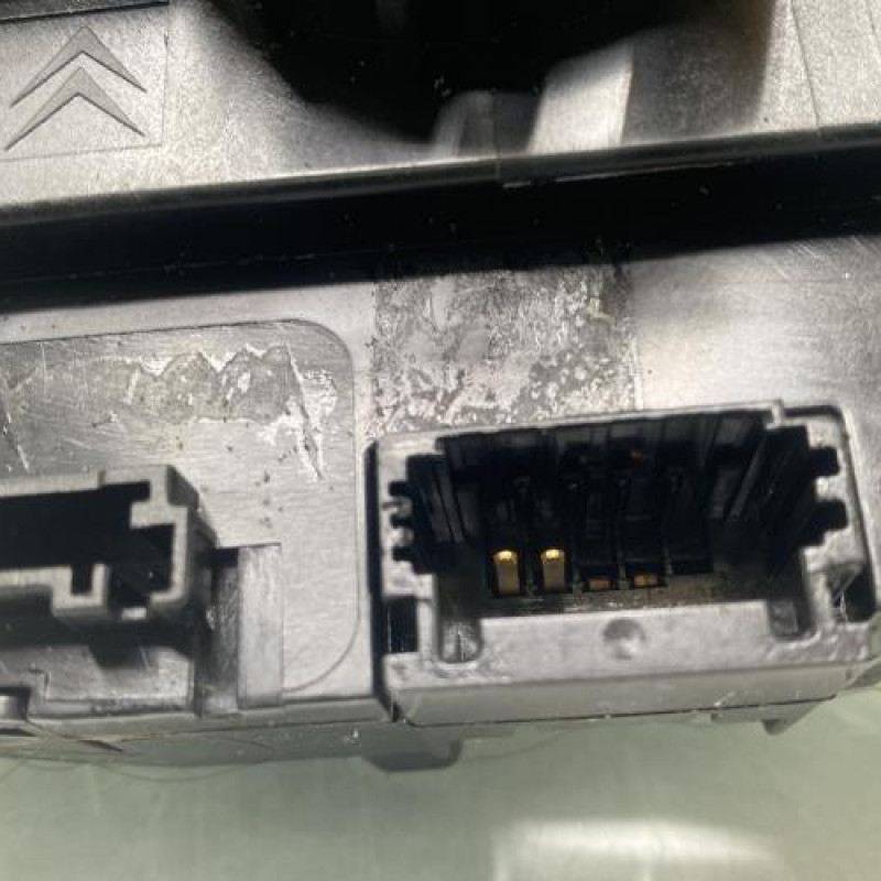 Com (Bloc Contacteur Tournant+Commodo Essuie Glace+Commodo Phare) PEUGEOT 208 1 Photo n°6