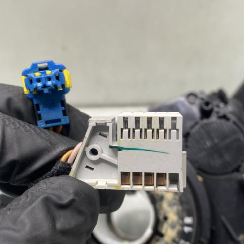 Com (Bloc Contacteur Tournant+Commodo Essuie Glace+Commodo Phare) PEUGEOT 208 1 Photo n°8