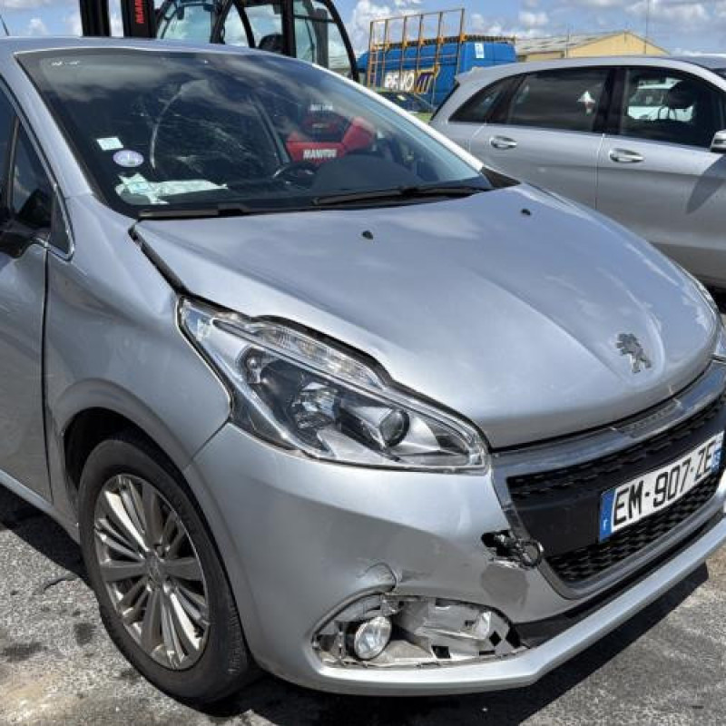 Eclairage de plaque PEUGEOT 208 1 Photo n°5