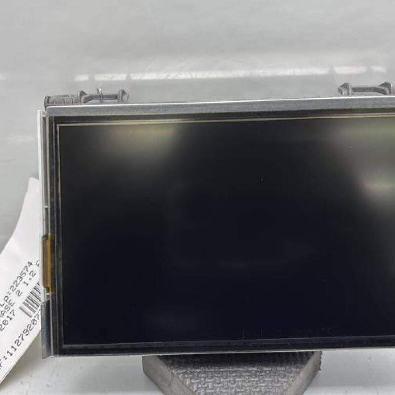 Ecran GPS PEUGEOT 208 1 Photo n°1