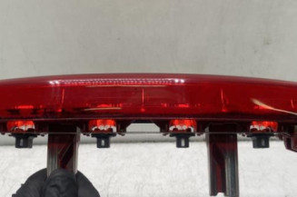 Feu arriere stop central PEUGEOT 208 1