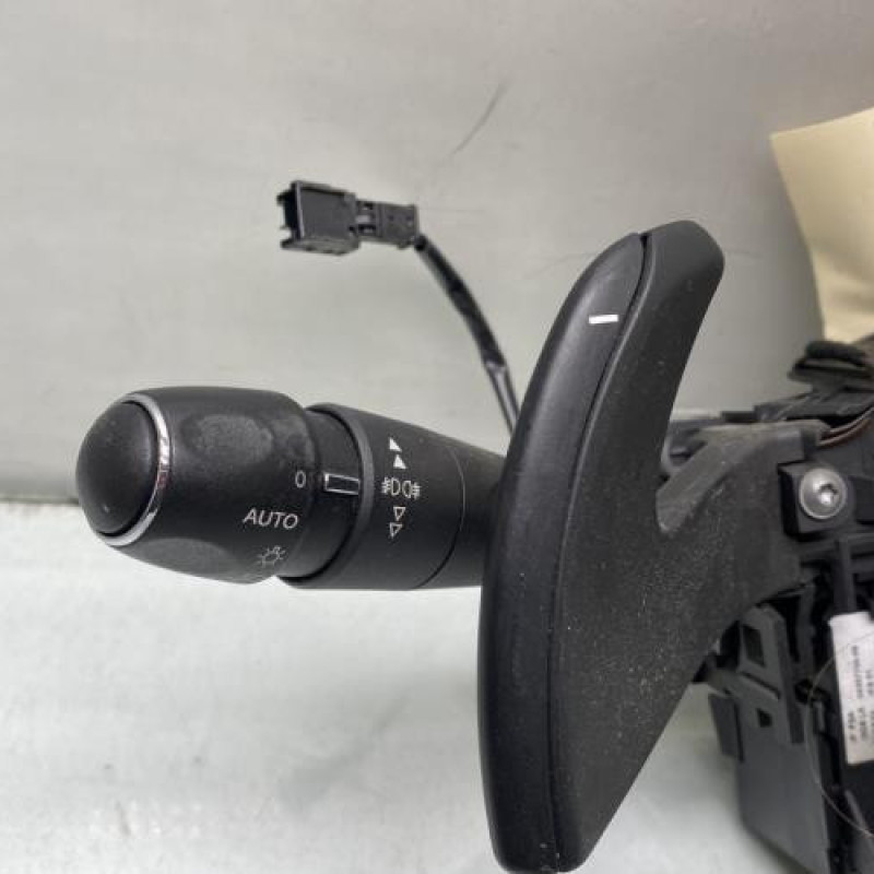 Com (Bloc Contacteur Tournant+Commodo Essuie Glace+Commodo Phare) CITROEN C4 2 Photo n°2