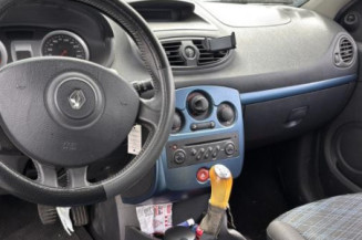 Aile avant gauche RENAULT CLIO 3