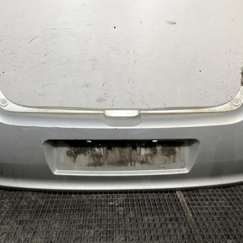 Pare choc arriere RENAULT CLIO 3 Photo n°1