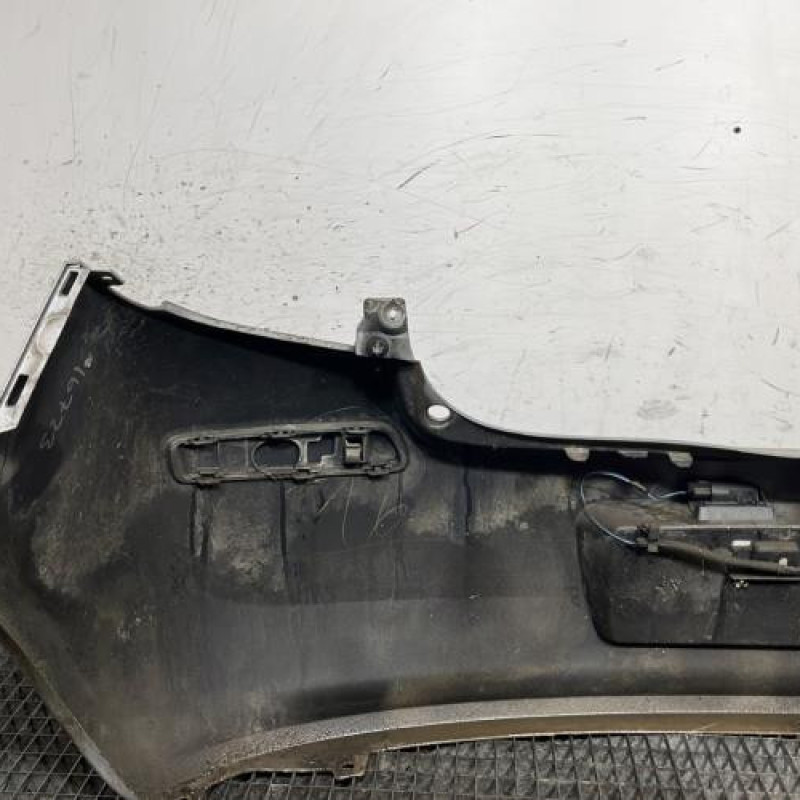 Pare choc arriere RENAULT CLIO 3 Photo n°6