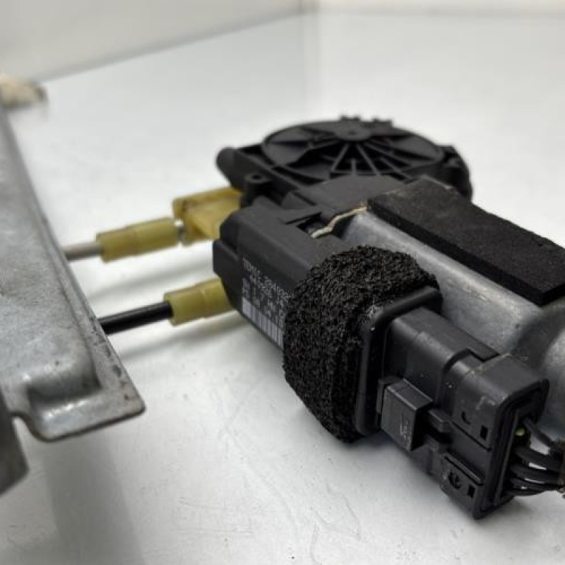 Leve vitre electrique avant droit RENAULT MEGANE 2 Photo n°6