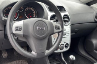 Anti brouillard gauche (feux) OPEL CORSA D