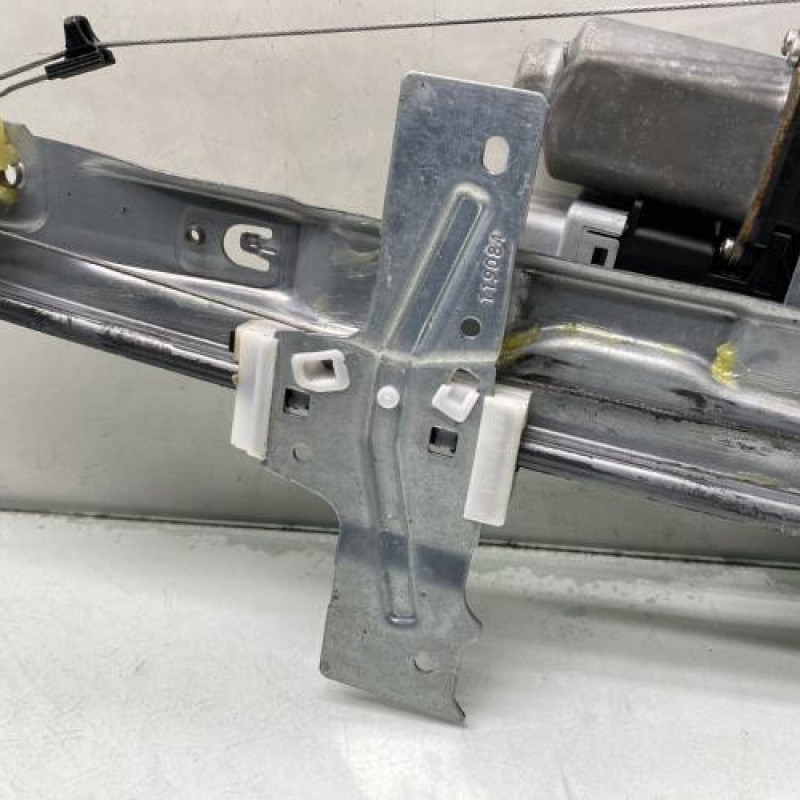 Leve vitre electrique avant gauche PEUGEOT 207 Photo n°2