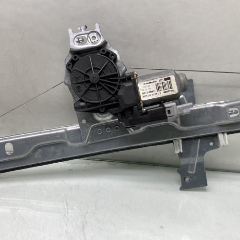 Leve vitre electrique avant gauche PEUGEOT 207 Photo n°3