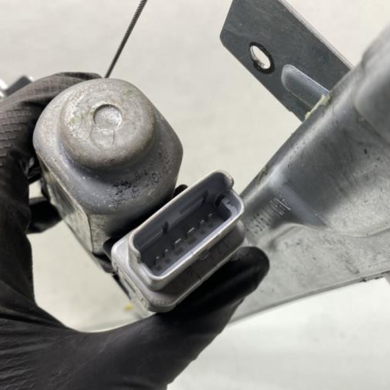 Leve vitre electrique avant gauche PEUGEOT 207 Photo n°4