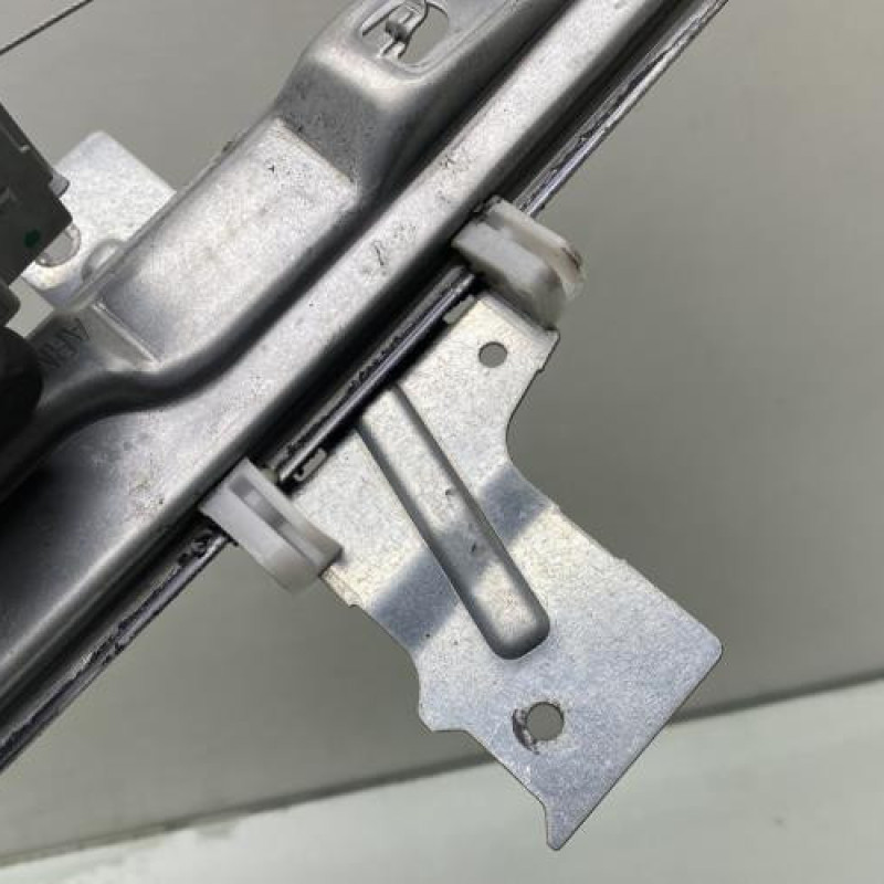 Leve vitre electrique avant gauche PEUGEOT 207 Photo n°5