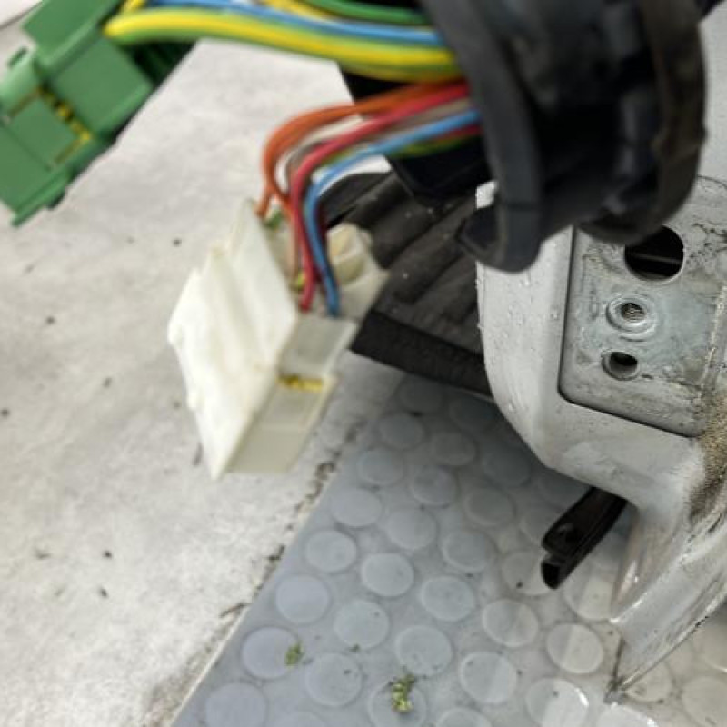 Porte avant gauche PEUGEOT 207 Photo n°5