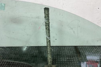 Vitre avant gauche PEUGEOT 207