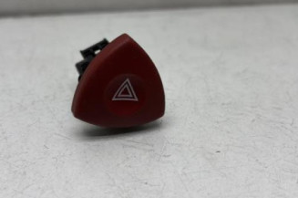 Bouton de warning RENAULT LAGUNA 2 Photo n°1