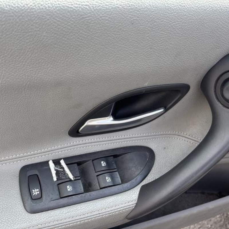 Leve vitre electrique avant droit RENAULT LAGUNA 2 Photo n°17