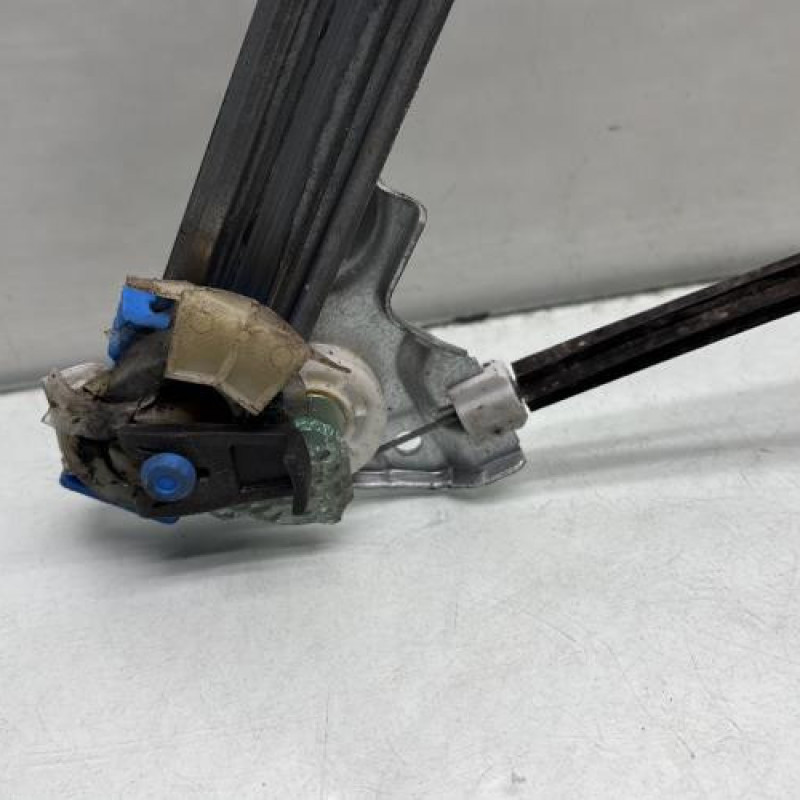 Leve vitre electrique avant gauche RENAULT LAGUNA 2 Photo n°3
