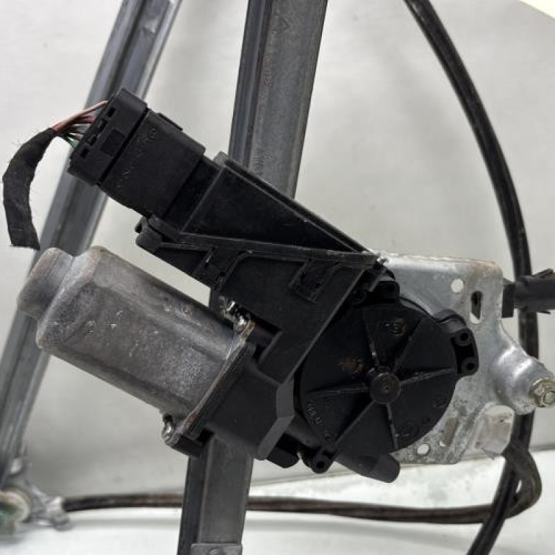 Leve vitre electrique avant gauche RENAULT LAGUNA 2 Photo n°4