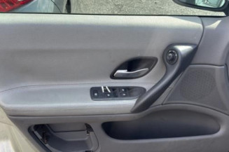 Serrure avant droit RENAULT LAGUNA 2