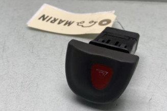 Bouton de warning RENAULT SCENIC 1 Photo n°1