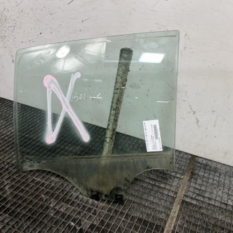 Vitre arriere gauche DACIA SANDERO 2 Photo n°3