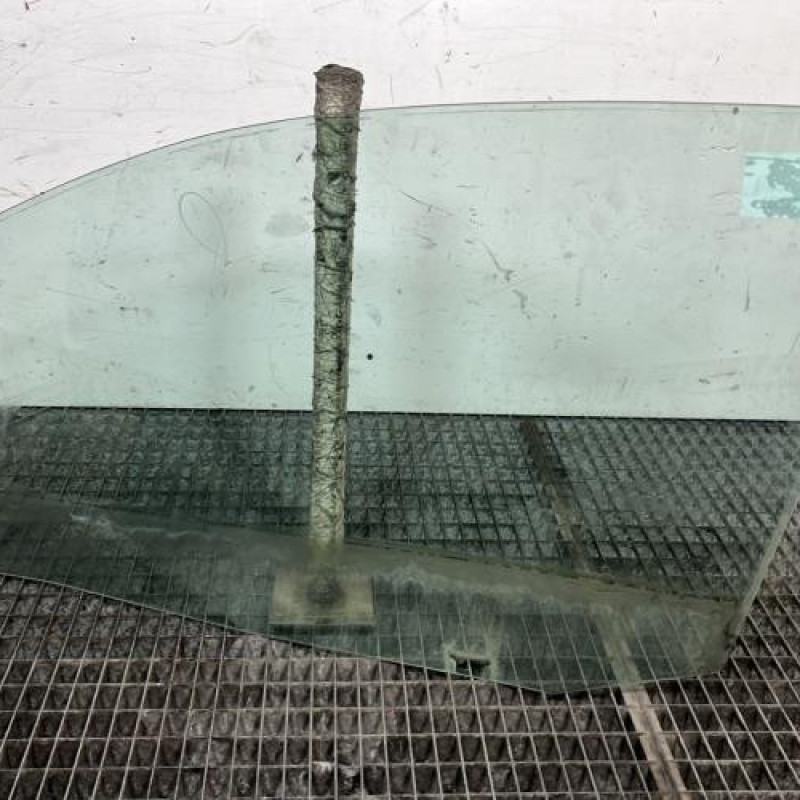 Vitre avant droit SEAT IBIZA 3 Photo n°4
