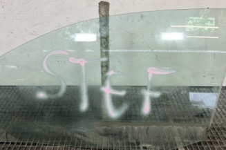 Vitre avant gauche SEAT IBIZA 3 Photo n°1