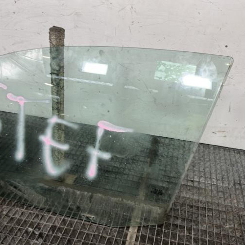 Vitre avant gauche SEAT IBIZA 3 Photo n°3