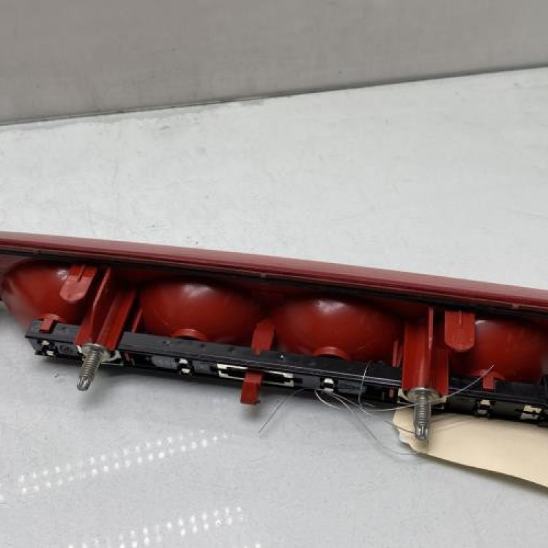 Feu arriere stop central PEUGEOT 308 1 Photo n°2