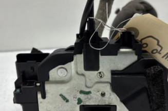 Serrure avant droit NISSAN QASHQAI 1