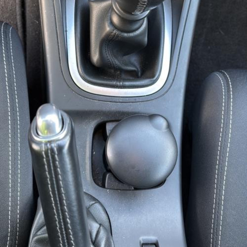 Poignee porte avant gauche RENAULT MEGANE 3 Photo n°16