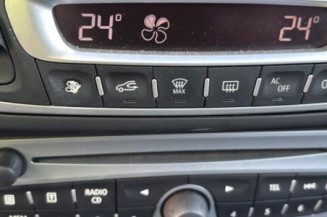 Poignee porte avant gauche RENAULT MEGANE 3