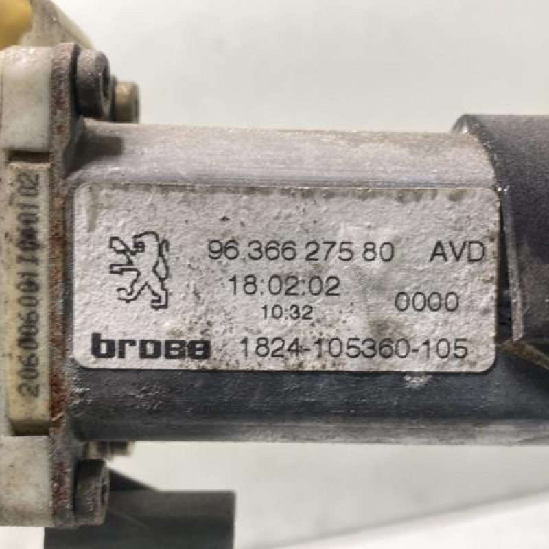 Leve vitre electrique avant droit PEUGEOT 206 Photo n°10