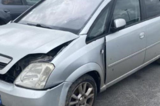 Poignee porte avant gauche OPEL MERIVA A