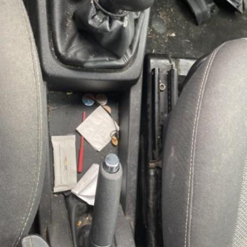 Bouton de coffre OPEL MERIVA A Photo n°19