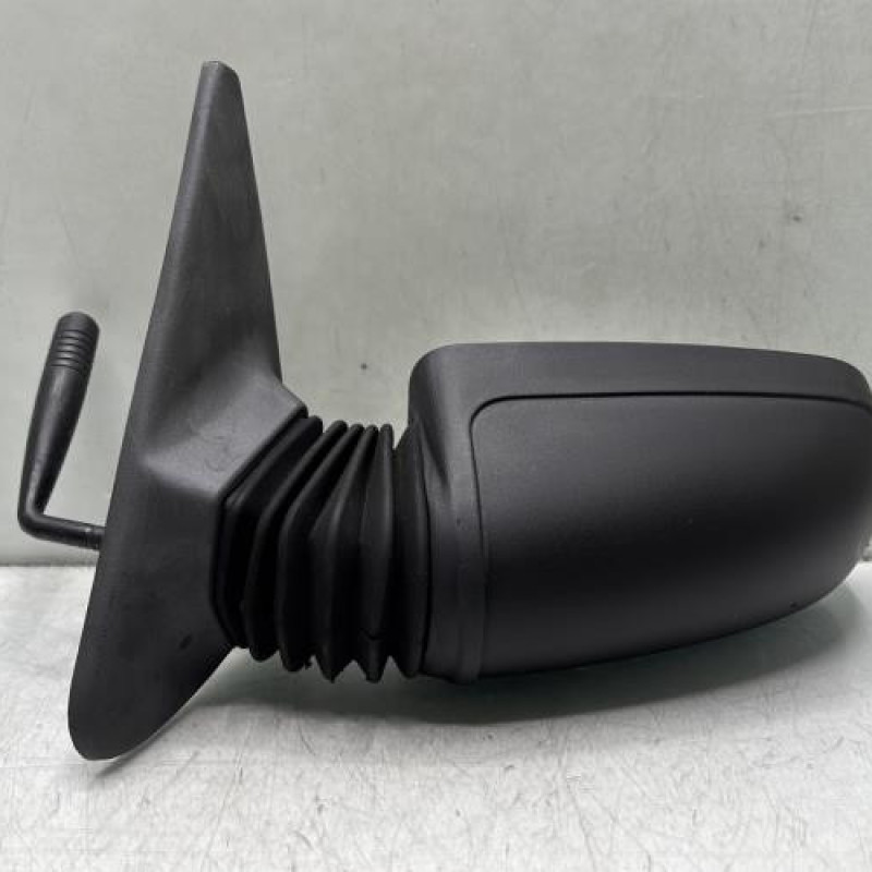 Retroviseur gauche PEUGEOT 205 Photo n°2