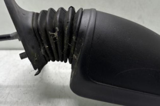 Retroviseur gauche PEUGEOT 205