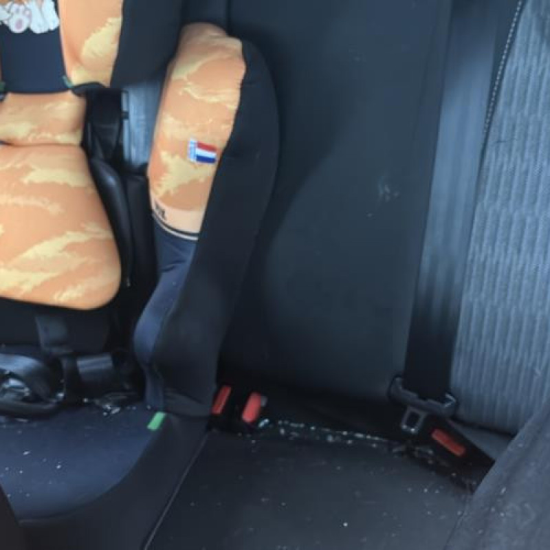 Poignee porte avant gauche OPEL CORSA F Photo n°18