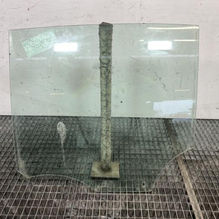 Vitre arriere gauche OPEL CORSA F Photo n°1