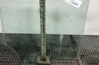 Vitre arriere gauche OPEL CORSA F