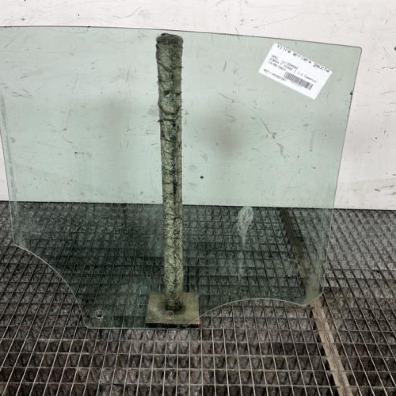 Vitre arriere gauche OPEL CORSA F Photo n°4