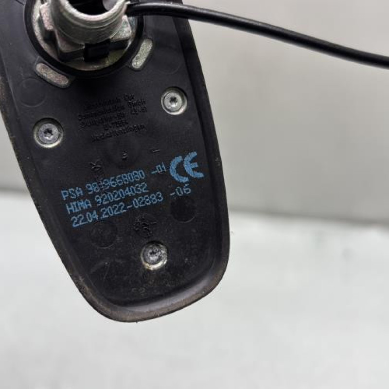 Antenne OPEL CORSA F Photo n°5