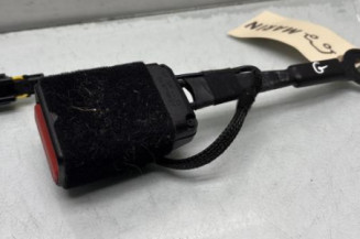 Attache ceinture avant gauche OPEL CORSA F
