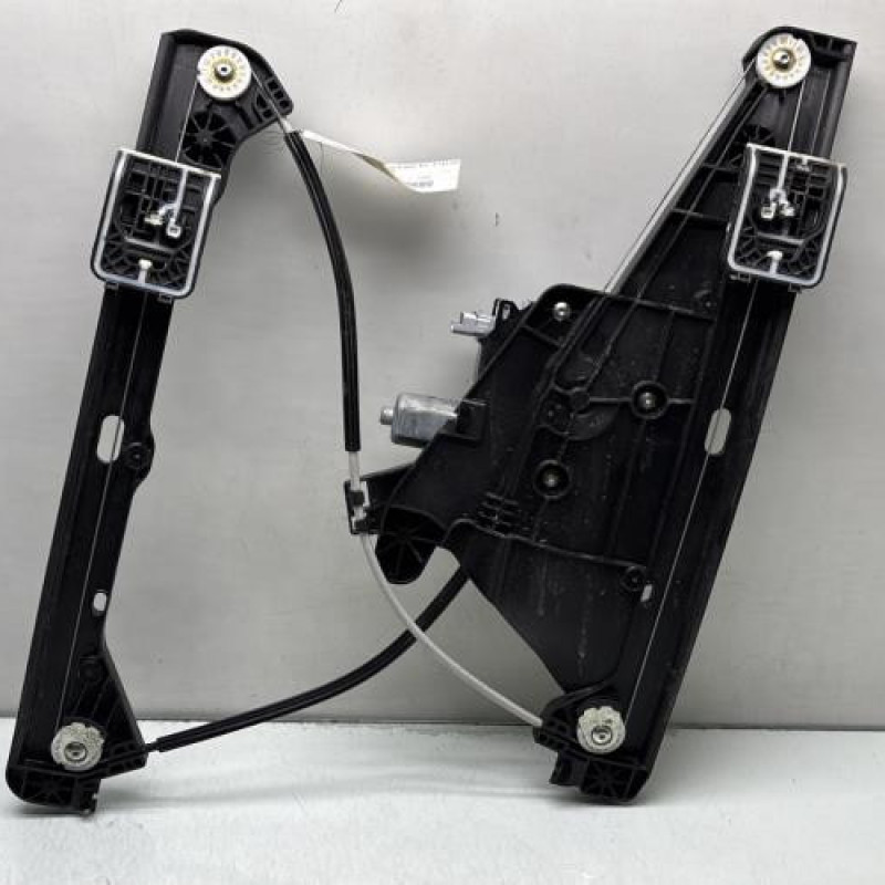 Leve vitre electrique avant gauche OPEL CORSA F Photo n°1