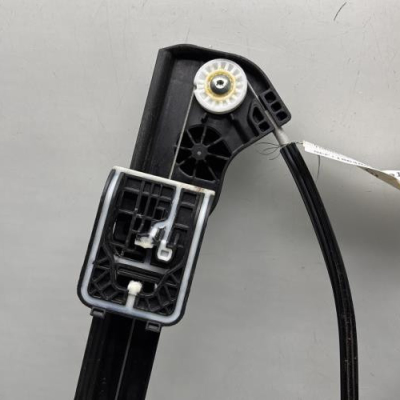 Leve vitre electrique avant gauche OPEL CORSA F Photo n°3